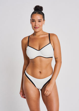 Haut de bikini à armatures et à bordures contrastantes