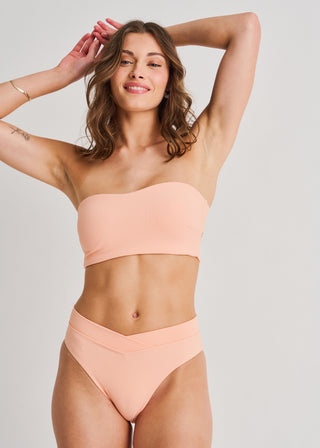 Bandeau avec découpe à l’arrière