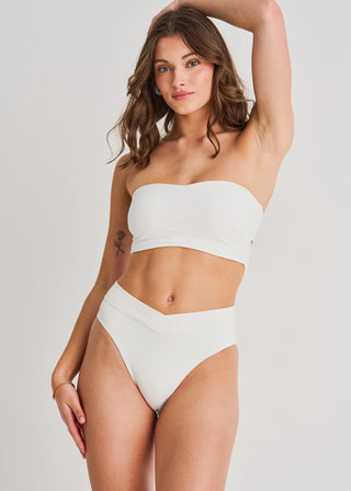 Bandeau avec découpe à l’arrière