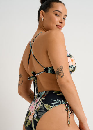 Haut de bikini torsadé à bonnets couvrants