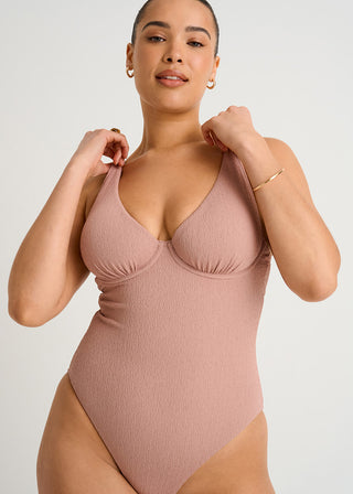 Textured High-Leg Underwire Full Cup One-Piece