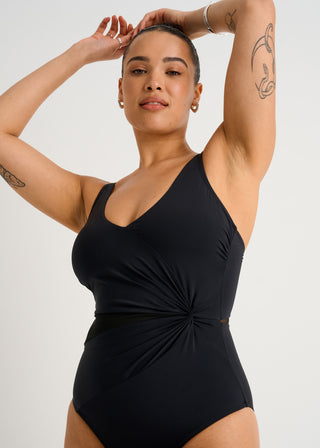 Une-pièce à panneau en filet