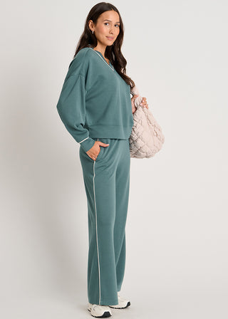 Weekender V-neck Sweatshirt